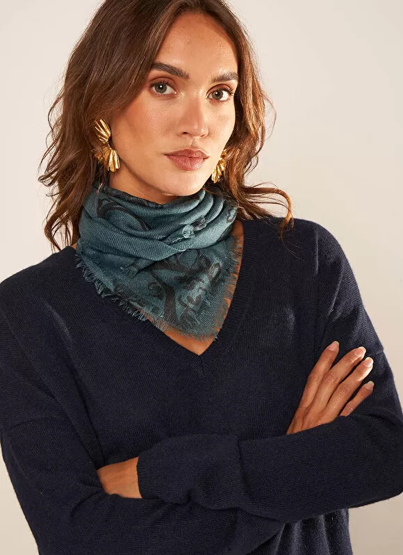 Shop Sud Express Foulard Carre En Laine Et Soie Indigo Epic