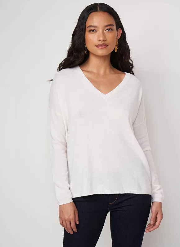 Discount Sud Express Pull Au Volume Oversize Et A Manches Longues Pres Du Corps Milk Monjoe