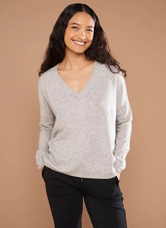 New Sud Express Pull Au Volume Oversize Et A Manches Longues Pres Du Corps Perle Chine Monjoe