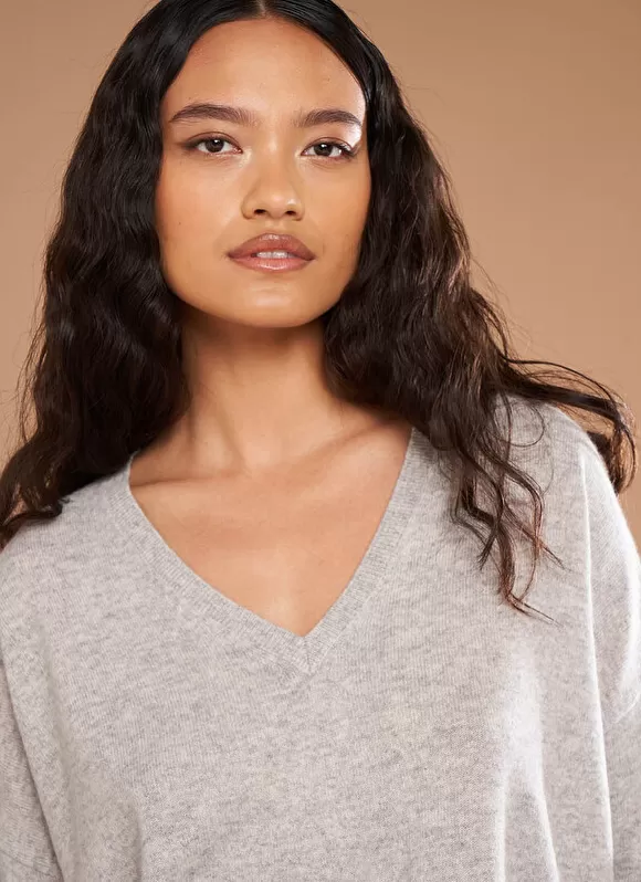 New Sud Express Pull Au Volume Oversize Et A Manches Longues Pres Du Corps Perle Chine Monjoe