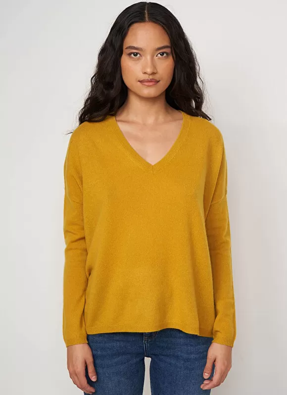 Best Sale Sud Express Pull Au Volume Oversize Et A Manches Longues Pres Du Corps Safran Monjoe