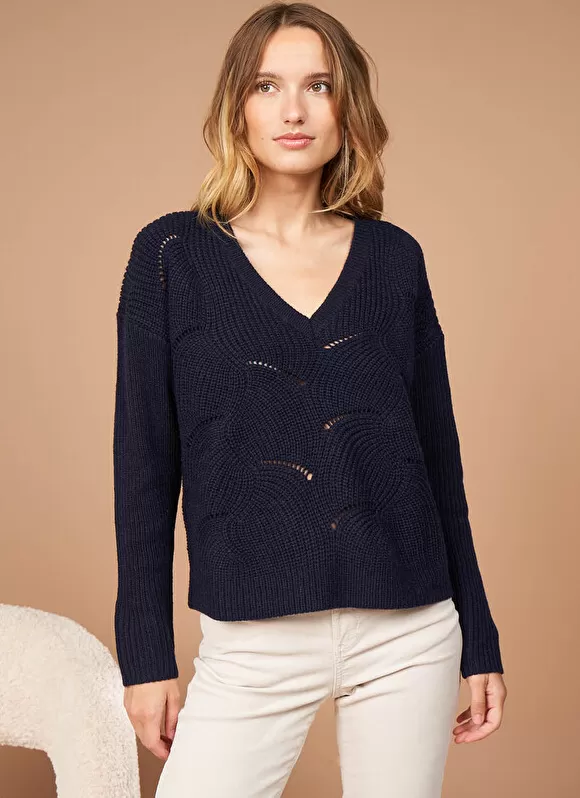 Shop Sud Express Pull Col V Au Tricotage Ajoure Marine Matido